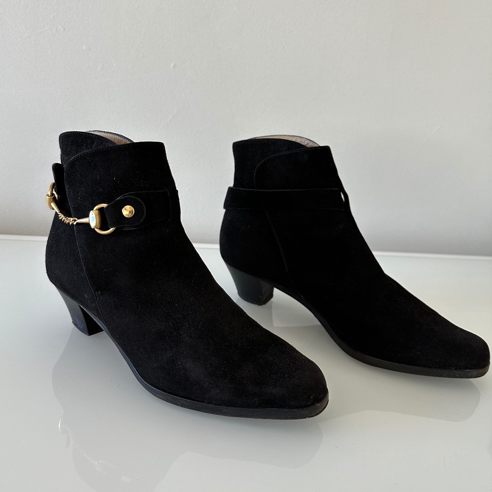 1970s Gucci Suede Black Booties with Horsebit, great condition